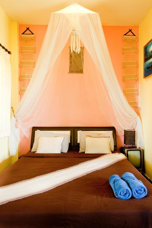 Hotel Baan Puang Petch Chiang Mai Zimmer foto